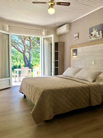 Imagen de la habitación del Hotel Les Volets Rouges - Cassis. Foto 12