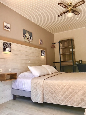 Imagen de la habitación del Hotel Les Volets Rouges - Cassis. Foto 15