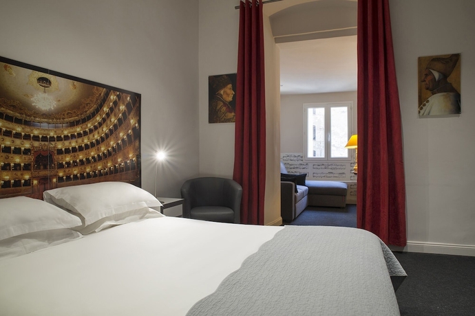 Imagen de la habitación del Hotel Les Voyageurs, Bastia. Foto 5