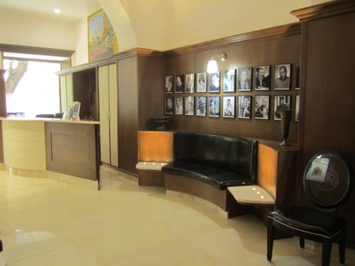 Imagen de los interiores del Hotel Les Voyageurs, Bastia. Foto 3