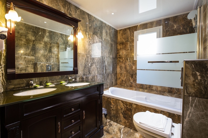 Imagen de la habitación del Hotel Les Voyageurs, Bastia. Foto 14