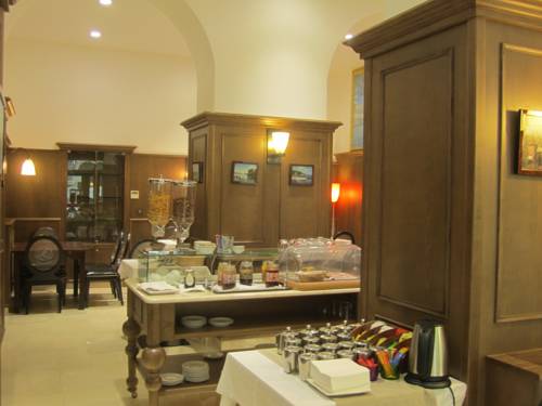 Imagen de los interiores del Hotel Les Voyageurs, Bastia. Foto 4