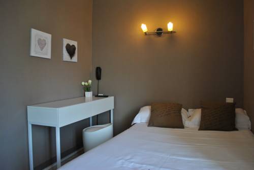 Imagen de la habitación del Hotel Les Voyageurs, LE CHATEAU D&acute;OLONNE. Foto 5