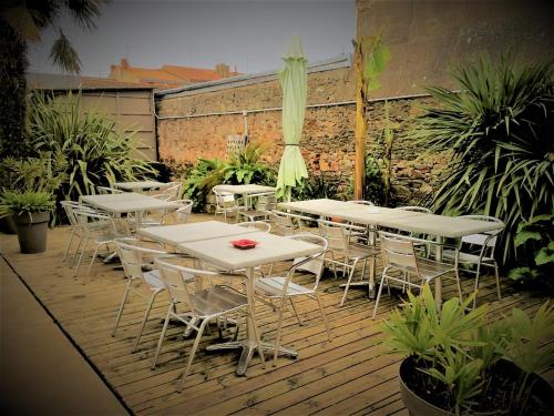 Imagen general del Hotel Les Voyageurs, LE CHATEAU D&acute;OLONNE. Foto 2