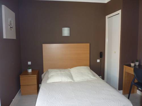 Imagen de la habitación del Hotel Les Voyageurs, LE CHATEAU D&acute;OLONNE. Foto 14