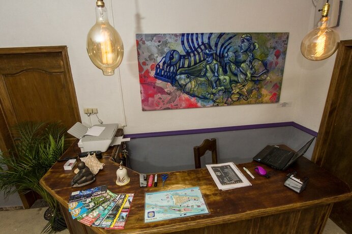 Imagen general del Hotel Les trois singes - Party and Friendly Hostel. Foto 10