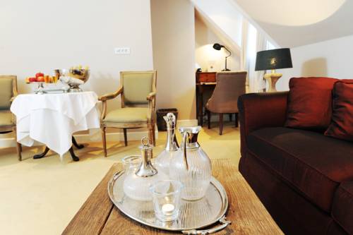 Imagen de la habitación del Hotel Lesar Angel. Foto 13