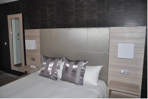 Imagen de la habitación del Hotel L'escale Cot&eacute; Port. Foto 3
