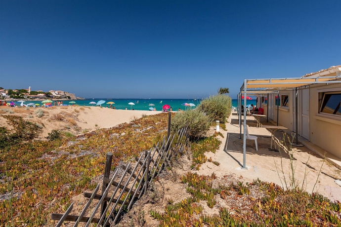 Imagen de los exteriores del Hotel L'escale Plage. Foto 15