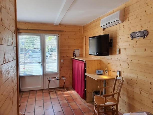 Imagen de la habitación del Hotel L\'escarbille. Foto 10