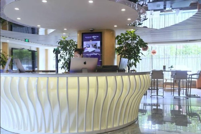 Imagen de los interiores del Hotel Leshan Wow. Foto 18