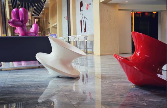 Imagen de los interiores del Hotel Leshan Wow. Foto 19