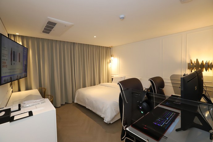 Imagen de la habitación del Hotel Lesign. Foto 17