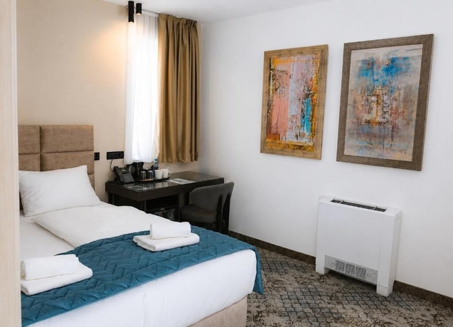 Imagen de la habitación del Hotel Leskovac. Foto 13