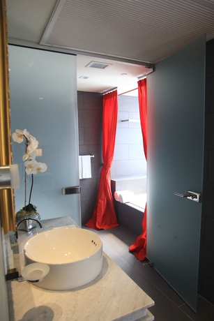 Imagen de la habitación del Hotel Leslie Ocean Drive. Foto 4