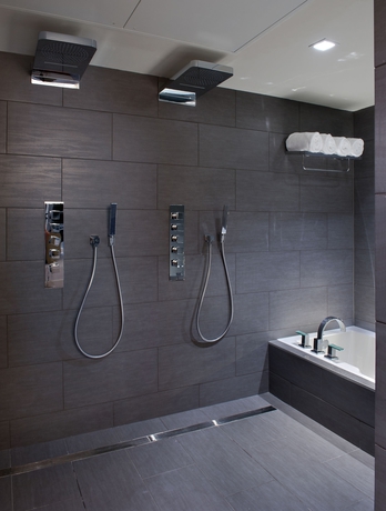 Imagen de la habitación del Hotel Leslie Ocean Drive. Foto 7