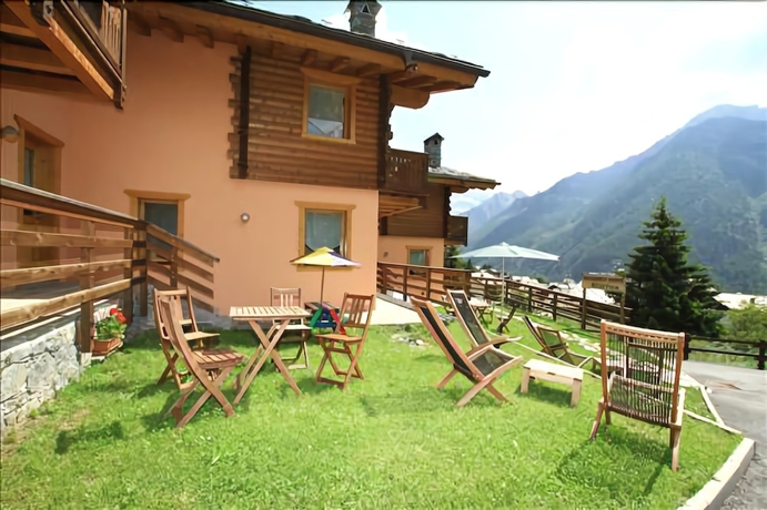 Imagen de los exteriores del Hotel L'espoir. Foto 9