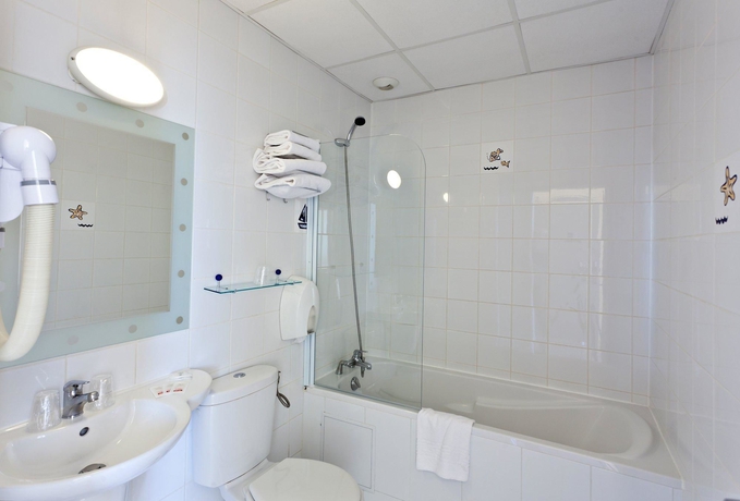 Imagen de la habitación del Hotel L'esterel. Foto 7