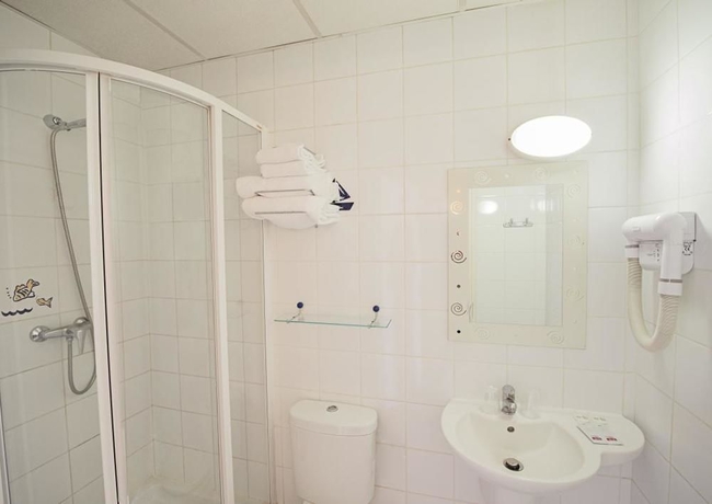 Imagen de la habitación del Hotel L'esterel. Foto 11