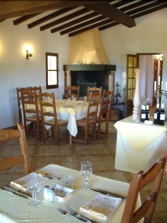 Imagen del bar/restaurante del Hotel L'estirado Des Adrets. Foto 3