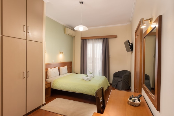 Imagen de la habitación del Hotel Lesvion. Foto 3