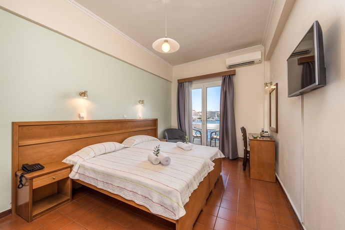 Imagen de la habitación del Hotel Lesvion. Foto 7