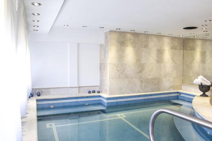 Imagen de la piscina del Hotel Let Sun Boutique. Foto 10