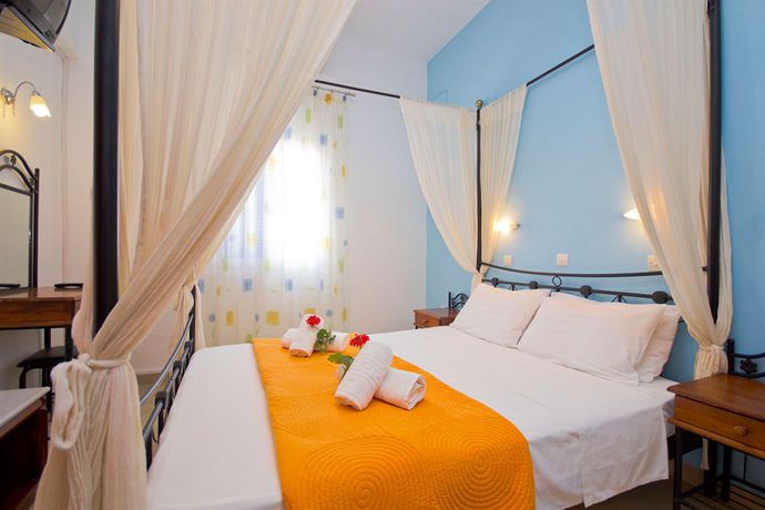 Imagen de los exteriores del Hotel Leta. Foto 5