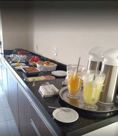 Imagen del bar/restaurante del Hotel Letiva. Foto 5