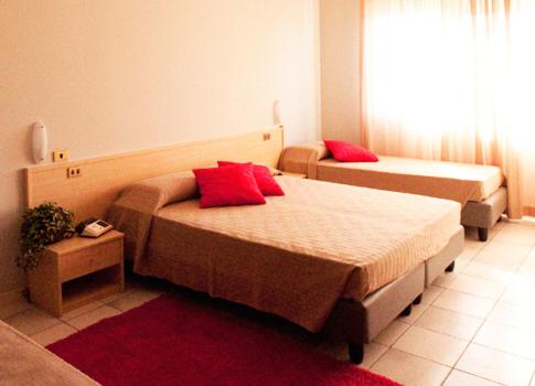 Imagen de la habitación del Hotel Letizia, Follonica. Foto 6