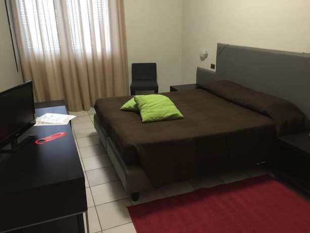 Imagen de la habitación del Hotel Letizia, Follonica. Foto 8
