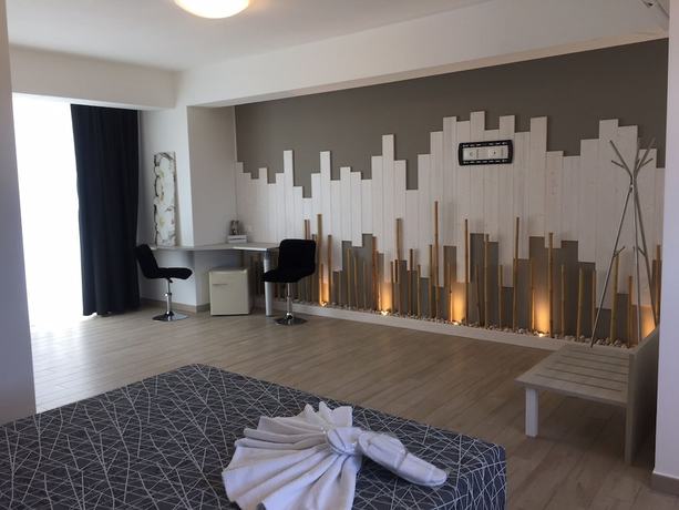 Imagen de la habitación del Hotel Letizia, Follonica. Foto 11