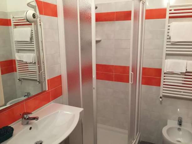 Imagen de la habitación del Hotel Letizia, Follonica. Foto 14