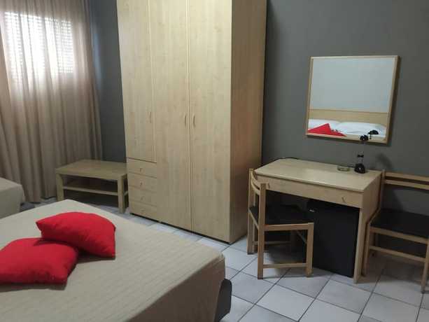 Imagen de la habitación del Hotel Letizia, Follonica. Foto 16