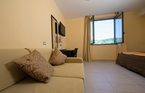 Imagen de la habitación del Hotel Letizi&agrave;, Cesena. Foto 10