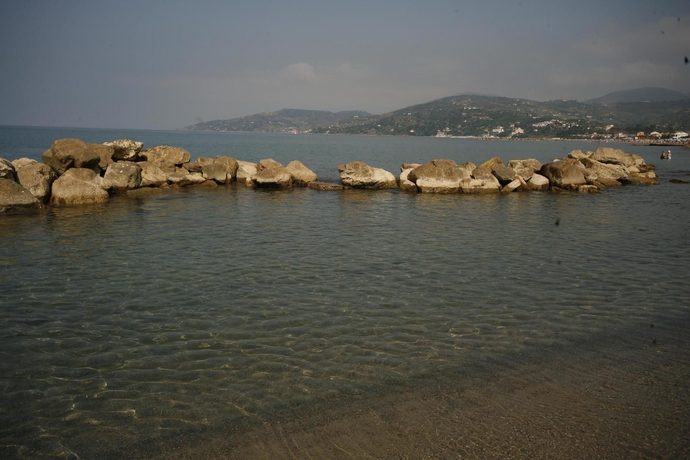 Imagen de los exteriores del Hotel Leucosya. Foto 6