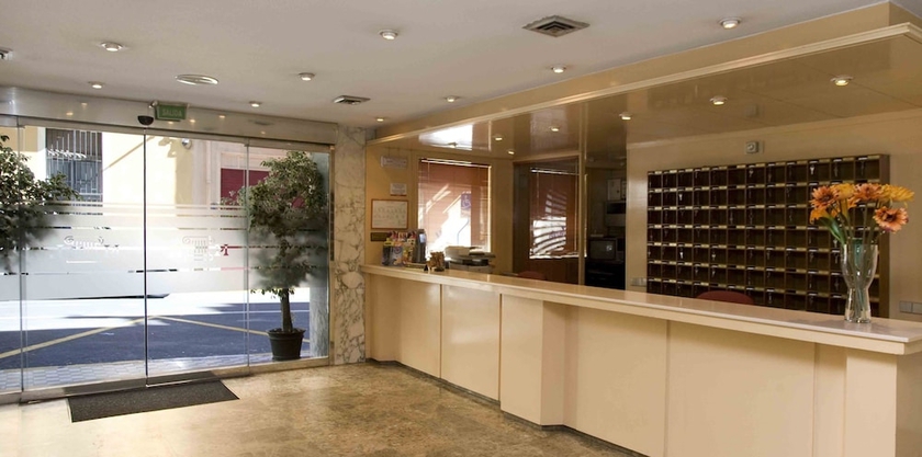 Imagen de los interiores del Hotel Leuka. Foto 16