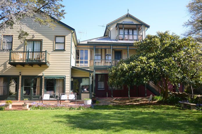Imagen de los exteriores del Hotel Leura House. Foto 12
