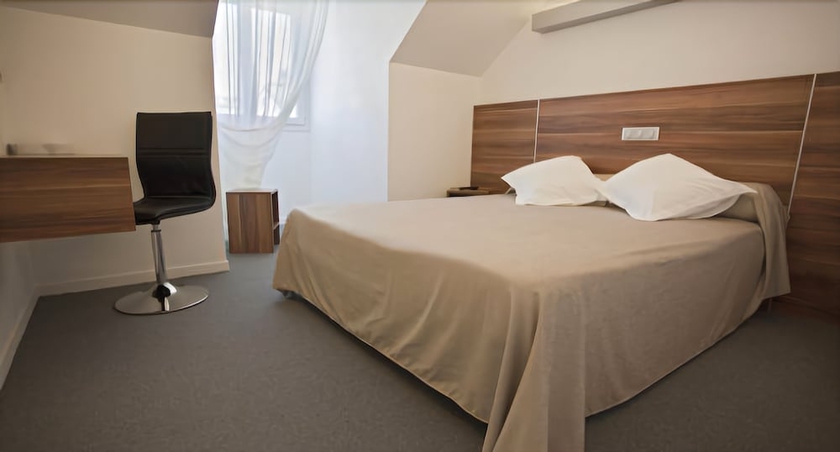Imagen de la habitación del Hotel L'europe, Marvejols. Foto 10