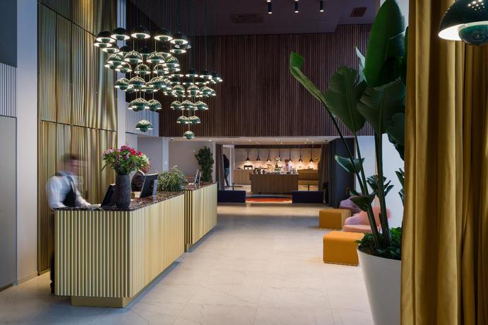 Imagen de los interiores del Hotel Lev. Foto 20