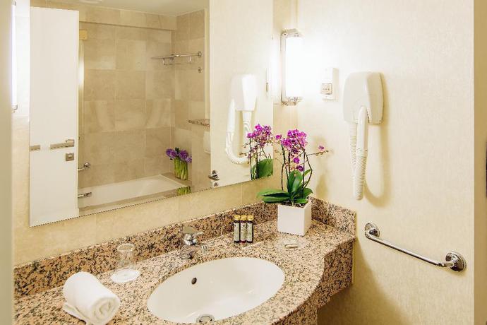 Imagen de la habitación del Hotel Lev. Foto 10