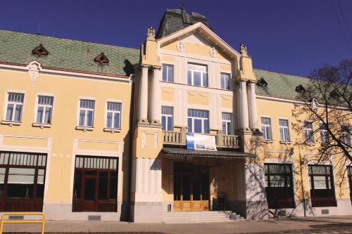 Imagen general del Hotel Lev, Levice. Foto 2