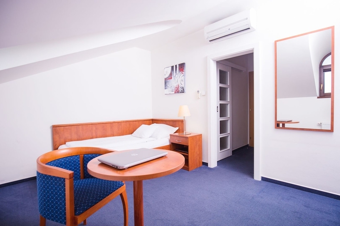 Imagen de la habitación del Hotel Lev, Lovosice. Foto 6