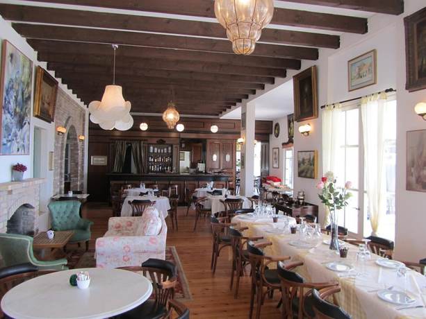Imagen del bar/restaurante del Hotel Levant, Corfu. Foto 4