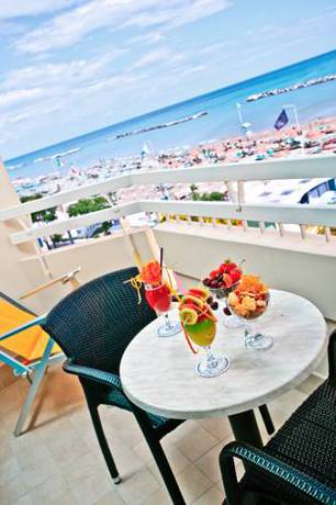 Imagen de la habitación del Hotel Levante Bellaria. Foto 10