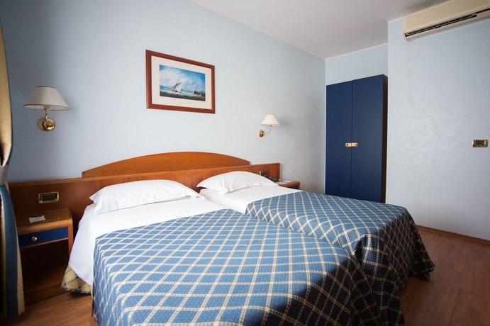 Imagen de la habitación del Hotel Levante, Fossacesia. Foto 11