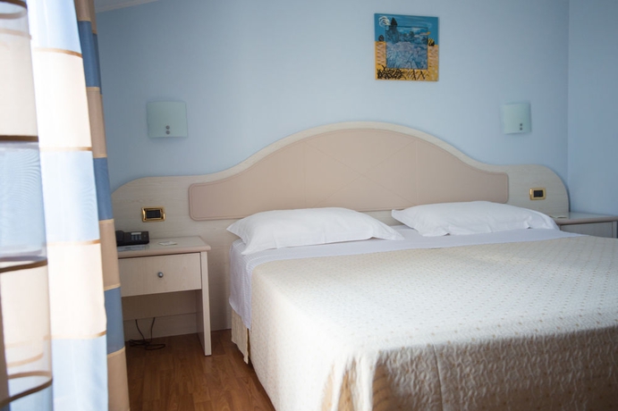Imagen de la habitación del Hotel Levante, Fossacesia. Foto 15