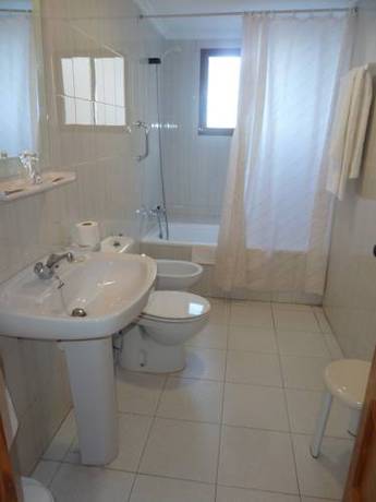 Imagen de la habitación del Hotel Levante, Guardamar del Segura. Foto 3