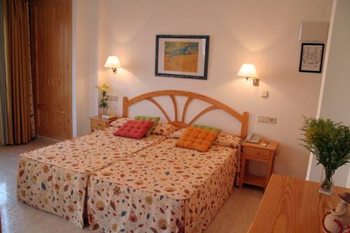 Imagen de la habitación del Hotel Levante, Guardamar del Segura. Foto 4