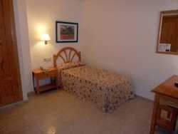 Imagen de la habitación del Hotel Levante, Guardamar del Segura. Foto 5